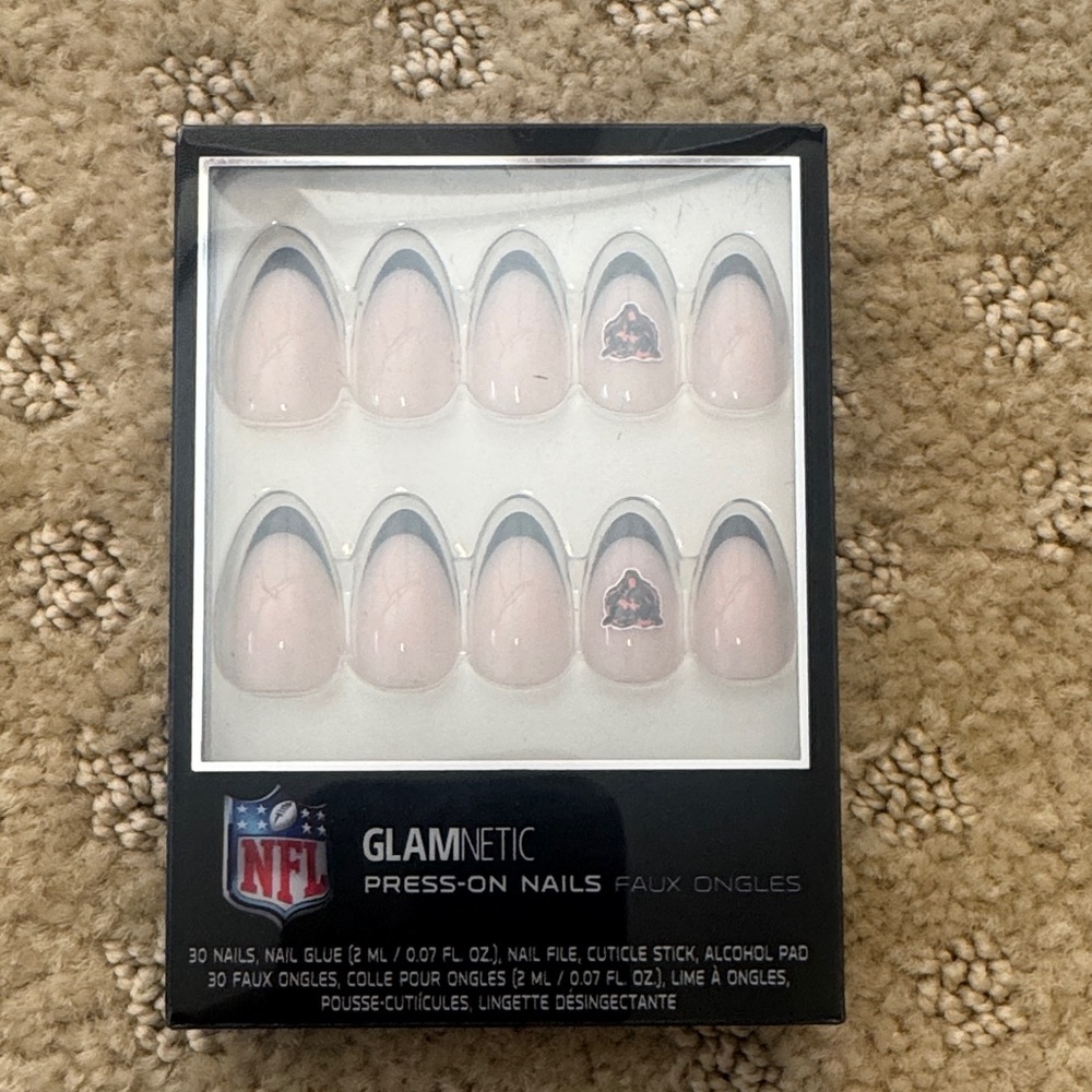 Glamnetic NFL Press-On Nails Chicago Bears